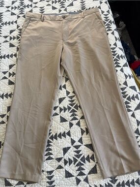 Amazon Essentials - Men's Dress Pants - Tan - Size 40 x 30